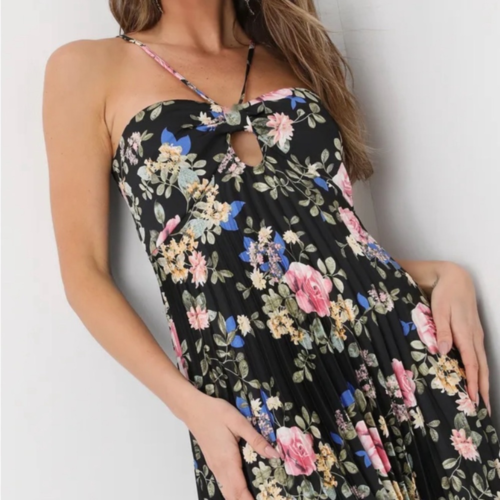 Lulus floral print pleated halter mid dress